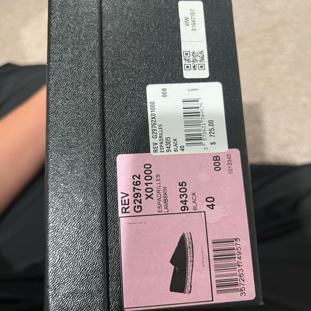 Chanel Black Leather Espadrilles with Iconic CC Logo - Picture 15 of 15
